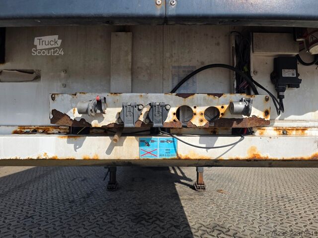 Semi-remorque frigorifique SCHMITZ CARGOBULL SKO 24/L 13.4 FP45 COOL | Ladebordwand