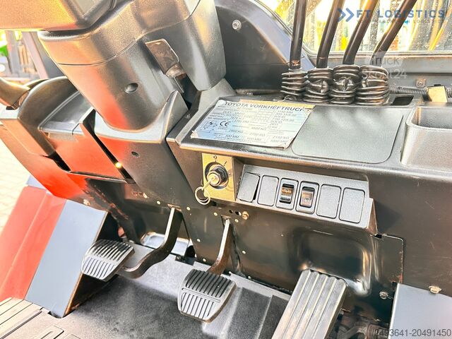 περονοφόρο ανυψωτικό Toyota 42-4FD40 / DIESEL / 4500KG / DUPLEX / FO