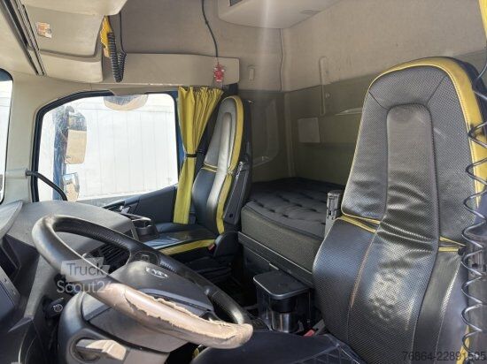 Timberbil VOLVO FH 16 750 6X4R HOLZTRANSPORTER MIT PENZ 12Z KRAN, RETARDER