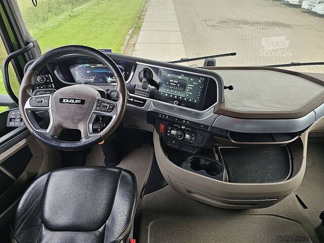 Standaard trekker DAF XG+ 530 Leder