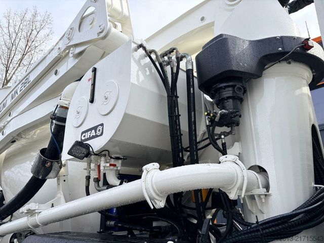 Kamion sa pumpom za beton MAN TGS 41.470 8x4 EURO6 PUMI CIFA MAGNUM MK28L