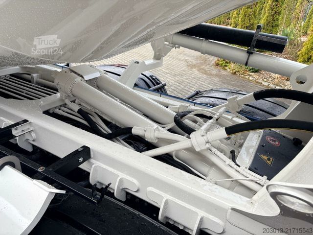 Kamion sa pumpom za beton MAN TGS 41.470 8x4 EURO6 PUMI CIFA MAGNUM MK28L