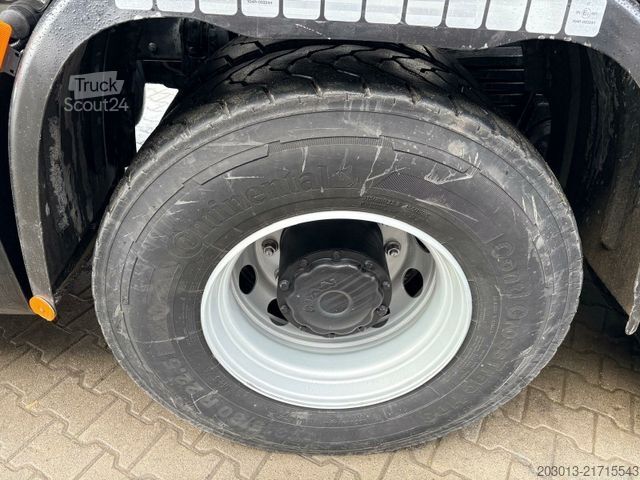 Kamion sa pumpom za beton MAN TGS 41.470 8x4 EURO6 PUMI CIFA MAGNUM MK28L