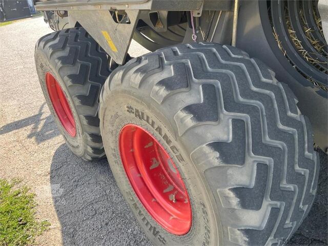 Stačiakampis presas Fendt 1290 XD