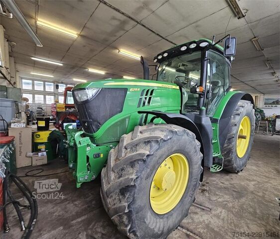 Traktor John Deere 6215 R