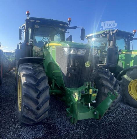 Traktor John Deere 7310 R