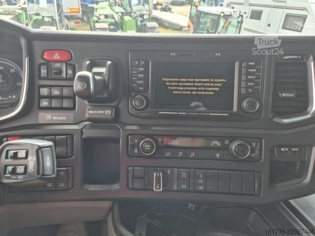 Traktorová jednotka SCANIA S580 A6x2NA Highgline tractor unit/ 3 pc