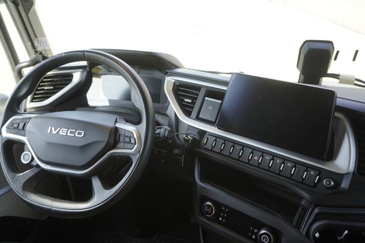 Cabeza tractora Iveco S-Way 500 tractor unit/ 2025/ 100 tho.km