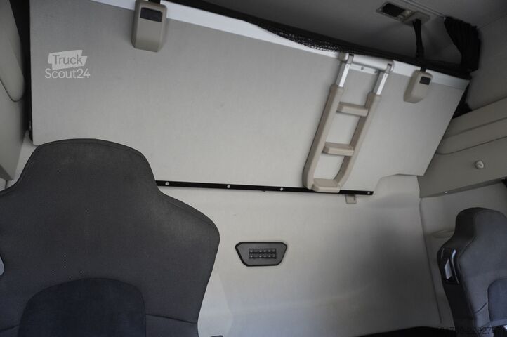 Cabeza tractora Iveco S-Way 500 tractor unit/ 2025/ 100 tho.km