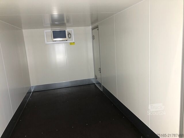 Chladiarenské prívesy a mraziarenské prívesy UNSINN UKH 6C 3620 Seitentür+Treppe Kühlanhänger