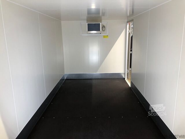 Chladiarenské prívesy a mraziarenské prívesy UNSINN UKH 6C 3620 Seitentür+Treppe Kühlanhänger