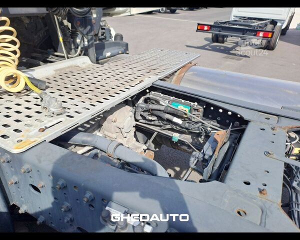 Standardní tahač IVECO TRATTORE STRADALE IVECO STRALIS 460 LNG METANO