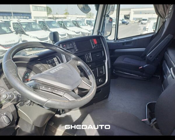 Standardní tahač IVECO TRATTORE STRADALE IVECO STRALIS 460 LNG METANO