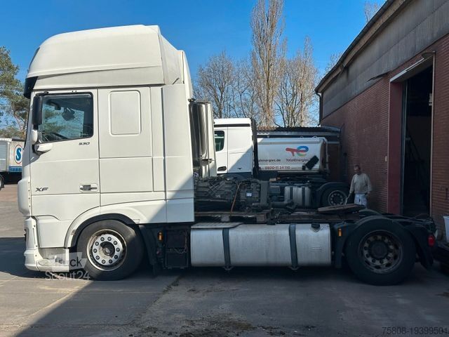 Cabeza tractora de gran volumen DAF XF530 XLOW Verstellbare Kupplung