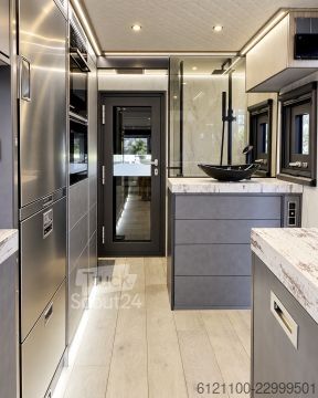 Matkailuauto ELI-Truck FMX 500 Bespoke Expedition Residence