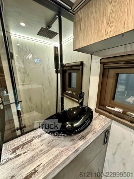 Matkailuauto ELI-Truck FMX 500 Bespoke Expedition Residence