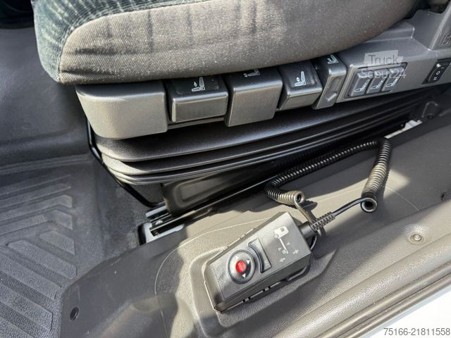 Furgão fechado MERCEDES-BENZ ATEGO 821 L Koffer 6,10 m LBW 1 T*KLIMA