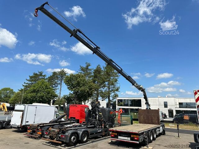 Plataforma de carga Volvo FMX 330 8x4 TRIDEM PRITSCHE + KRAN EFFER 265 / ...