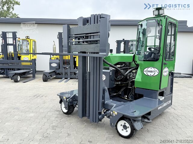чотири-напрямний навантажувач Combilift C3000 DIESEL TRIPLEX 4900 POSITIONER