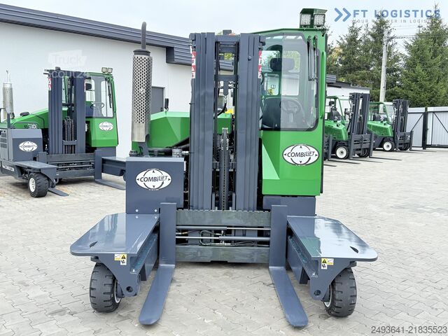 чотири-напрямний навантажувач Combilift C3000 DIESEL TRIPLEX 4900 POSITIONER