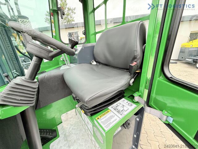 чотири-напрямний навантажувач Combilift C3000 DIESEL TRIPLEX 4900 POSITIONER