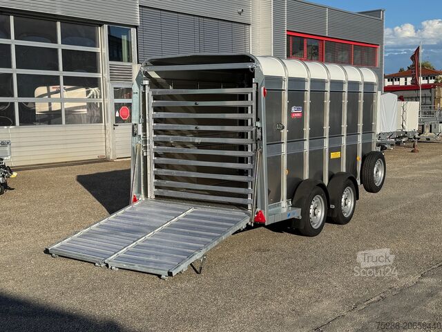 Viehanhänger Ifor Williams TA510G12 mit Kombiklappe