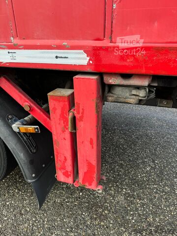 Camion per bestiame SCANIA P 320 TRASPORTO ANIMALE 6X2