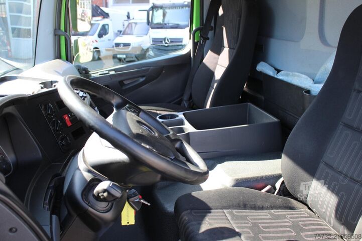 Gardinsidet varebil Mercedes-Benz Atego 818 E6 Schiebeplane 6,12m LBW ACC Klima