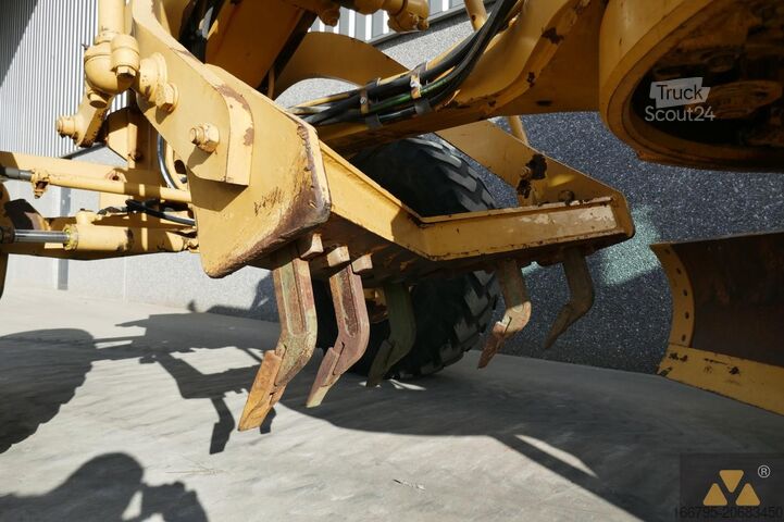 ممهدة الطرق Caterpillar 135H