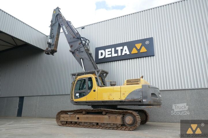 حفارة Volvo EC460LC HR