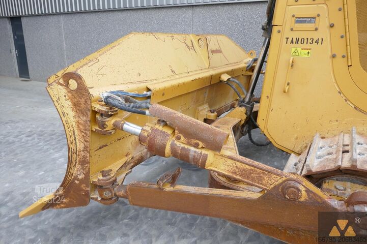 جرافة Caterpillar D7E