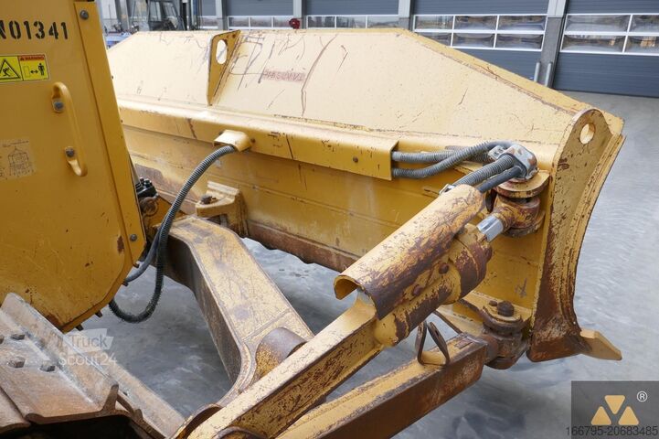 جرافة Caterpillar D7E