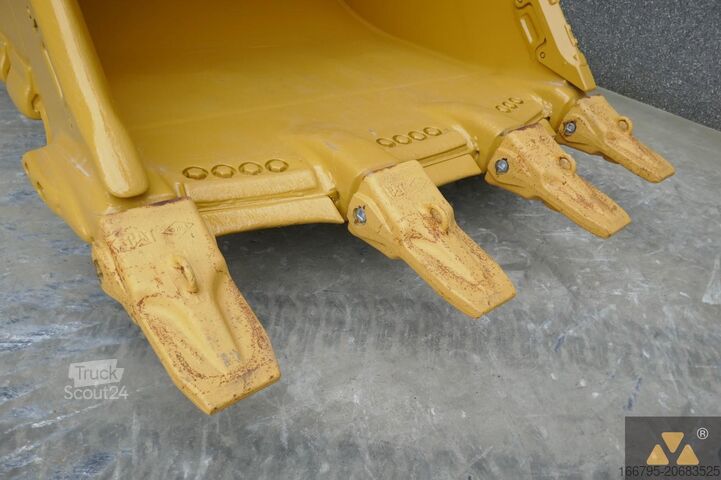 الحفارة الزاحفة Caterpillar 390F LME