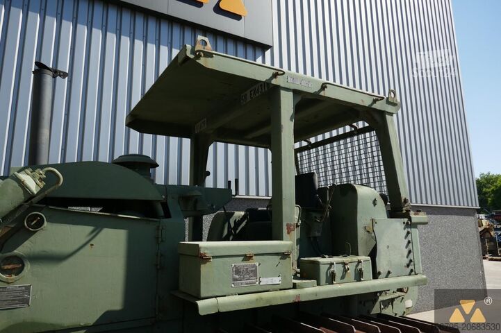 جرافة Caterpillar D7F Ex-army