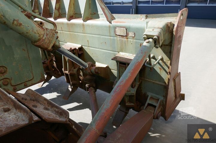 جرافة Caterpillar D7F Ex-army