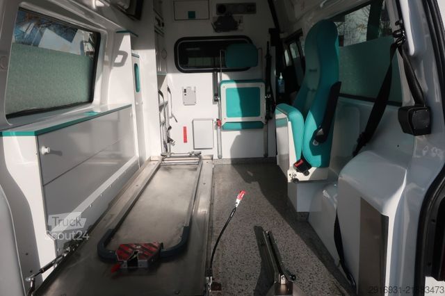 Camião de bombeiros VOLKSWAGEN T5 Transporter Hochdach lang/KTW/Klima/FN: A29