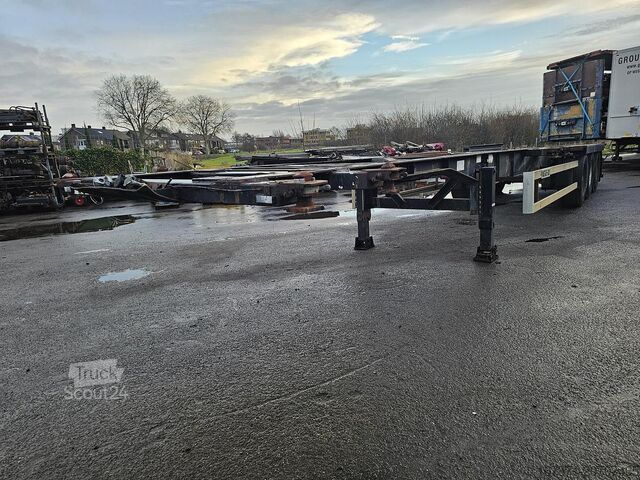 Container transport VAN HOOL 94/3067. flat container chassis all connections...