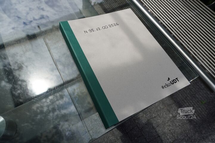 Vidanjör MAN TGS 35.400 8x4 E5 / HYVA HOOK LIFT 32.56