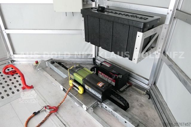 Remolque portacoches Moetefindt Autotransporter mit Planenaufbau