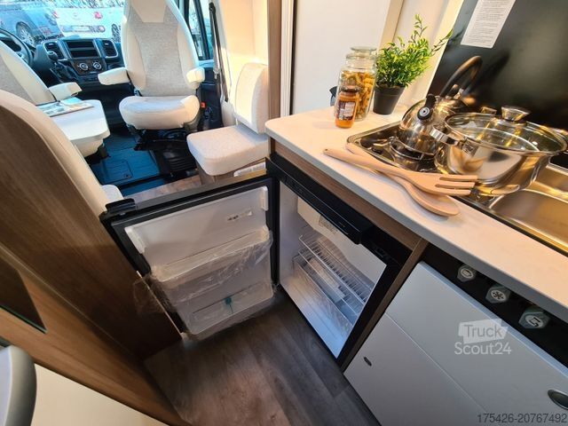 Camper semintegrato CARADO V 132 *pro+ Paket*3 Schlafplätze*