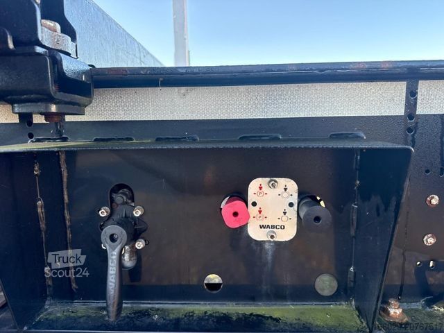 Remorque forestière à grumes PAVIC Holzauflieger mit Schemel und Rungen