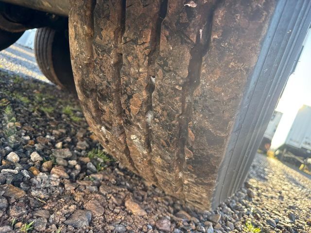 Remorque forestière à grumes PAVIC Holzauflieger mit Schemel und Rungen