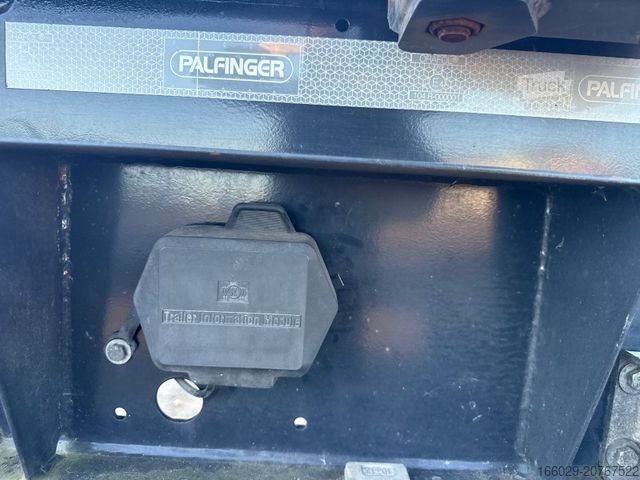 Remorque forestière à grumes PAVIC Holzauflieger mit Schemel und Rungen