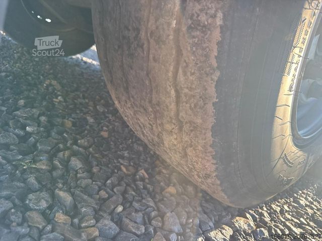 Remorque forestière à grumes PAVIC Holzauflieger mit Schemel und Rungen