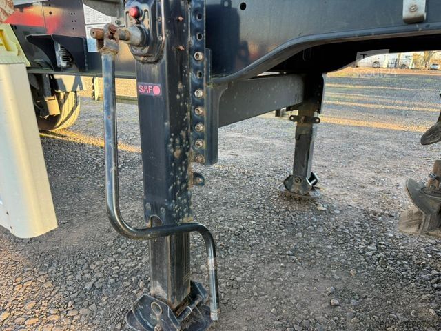 Remorque forestière à grumes PAVIC Holzauflieger mit Schemel und Rungen