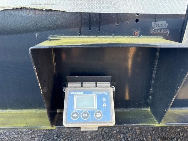 Remorque forestière à grumes PAVIC Holzauflieger mit Schemel und Rungen