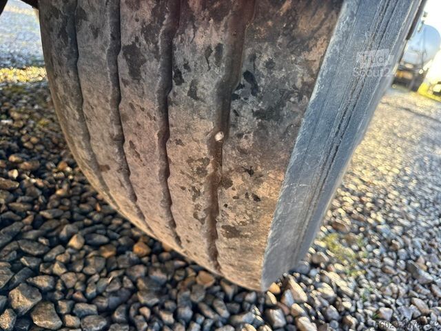 Remorque forestière à grumes PAVIC Holzauflieger mit Schemel und Rungen