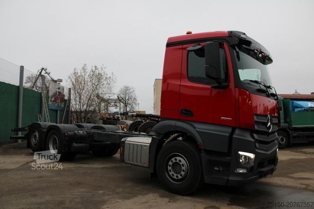 Kamyon şasisi MERCEDES-BENZ 2551 6x2 LL Lenkachse PTO/Nebenantrieb Nr.: 930