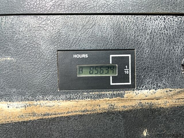 Pásový bagr Hyundai HX300 NL with a bucket