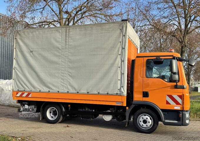 Camión plataforma con toldo MAN TGL 8.220 - 151 TKm - EURO5 - 1. Hand